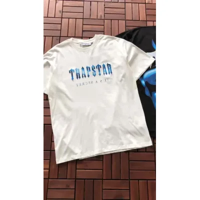 Футболка Trapstar Big Back Print With Colorful Shadow "White" фото № 2