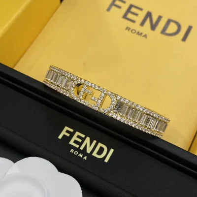 Браслет Fendi Carved Logo "Gold" фото № 2
