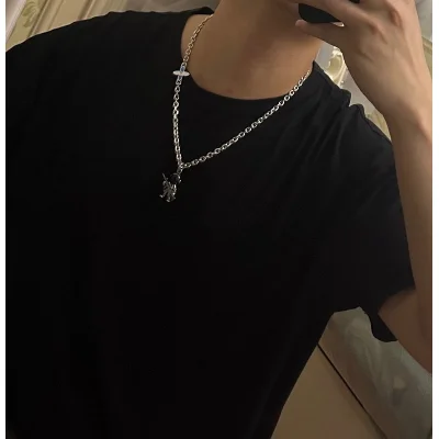 Подвеска Louis Vuitton Symbol Decoration - Arms "Silver" фото № 3 Подвеска Louis Vuitton Symbol Decoration - Arms "Silver" фото № 3