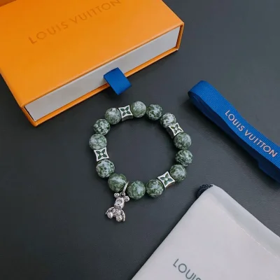 Браслет Louis Vuitton Bear Decoration And Logo "Green" фото № 6 Браслет Louis Vuitton Bear Decoration And Logo "Green" фото № 6