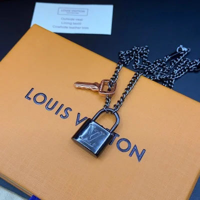 Подвеска Louis Vuitton Decoration With Logo - Lock "Black" фото № 4