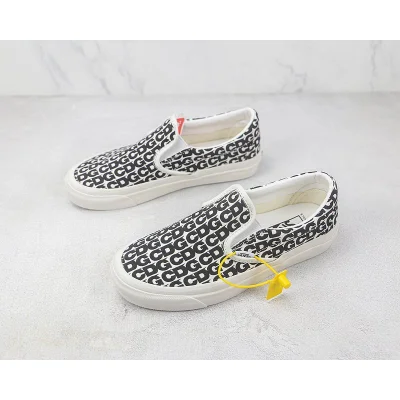 Comme des Garcons x Vans Slip-On "White/Black" фото № 5 Comme des Garcons x Vans Slip-On "White/Black" фото № 5