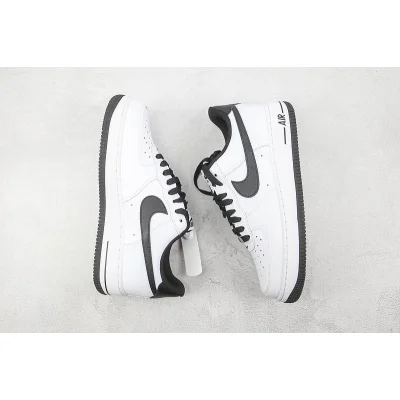 Nike Air Force 1 07 "White/Black" фото № 6