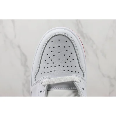 Air Jordan 1 Low "University Red" фото № 4 Air Jordan 1 Low "University Red" фото № 4