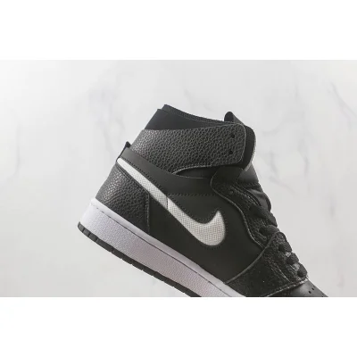 Air Jordan 1 Mid "Black/White" фото № 4