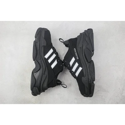 Balenciaga Triple S "Black/White" фото № 6 Balenciaga Triple S "Black/White" фото № 6