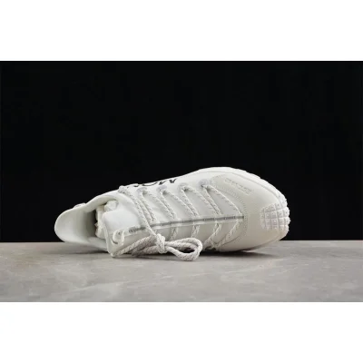 Moncler Trailgrip "White" фото № 3 Moncler Trailgrip "White" фото № 3