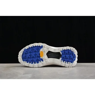 Moncler Trailgrip "White" фото № 4 Moncler Trailgrip "White" фото № 4