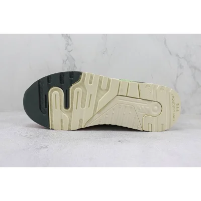 Kith x New Balance 998 "Apricot" фото № 8 Kith x New Balance 998 "Apricot" фото № 8