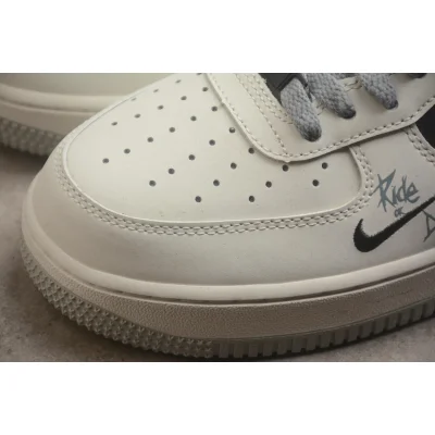 Nike Air Force 1 Low "Little Blue Flower" фото № 7 Nike Air Force 1 Low "Little Blue Flower" фото № 7