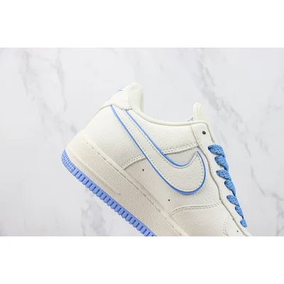 Supreme x Nike Air Force 1 Low "White/Cornflower Blue" фото № 3 Supreme x Nike Air Force 1 Low "White/Cornflower Blue" фото № 3