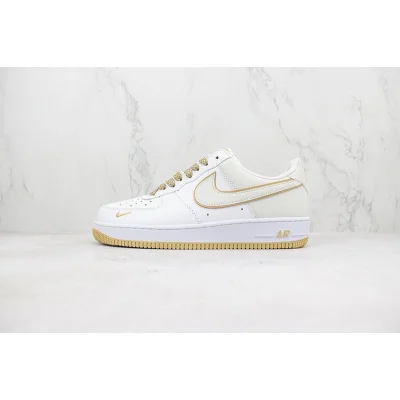 Nike Air Force 1 Low "Cream/Gold" фото № 2