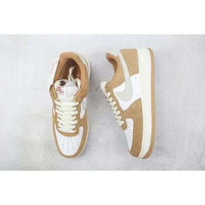 Nike Air Force 1 Low "White/Brown Wheat" фото № 7 Nike Air Force 1 Low "White/Brown Wheat" фото № 7