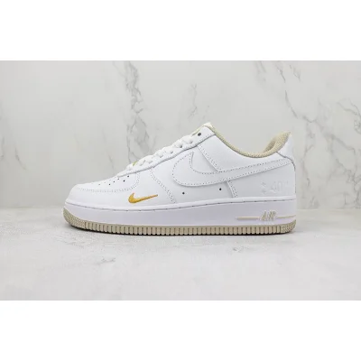 Nike Air Force 1 Low "40th Anniversary/White/Light Beige" фото № 2