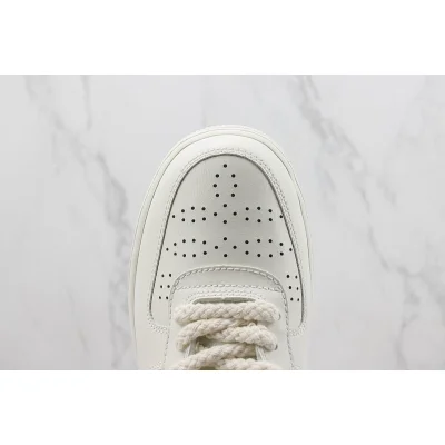 Nike Air Force 1 Low "White/Chromium Swoosh" фото № 4