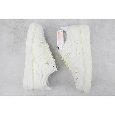 Nike Air Force 1 Low "White/Chromium Swoosh" фото № 6
