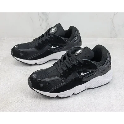 Nike Air Huarache "Black/White" фото № 5 Nike Air Huarache "Black/White" фото № 5