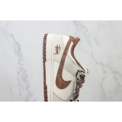 Stussy x Nike Dunk Low "Plum/Coconut Milk" фото № 3