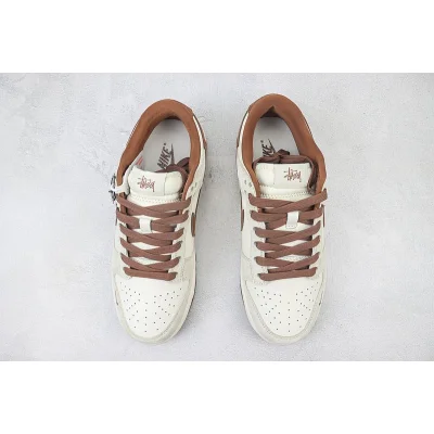 Stussy x Nike Dunk Low "Plum/Coconut Milk" фото № 7