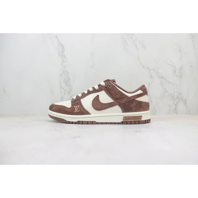 Louis Vuitton x Nike Dunk Low "Callie Brown/Cream White" фото № 2