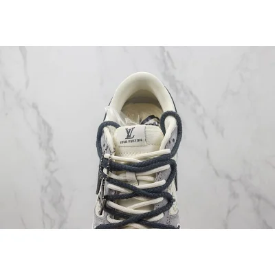 Louis Vuitton x Nike Dunk Low "Gossamer/White/Black/Monogram" фото № 5