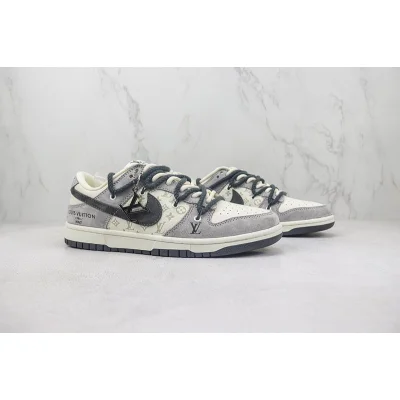 Louis Vuitton x Nike Dunk Low "Gossamer/White/Black/Monogram" фото № 6