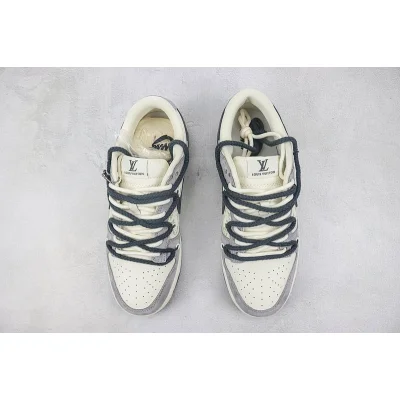 Louis Vuitton x Nike Dunk Low "Gossamer/White/Black/Monogram" фото № 7