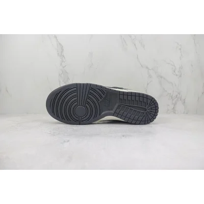 Louis Vuitton x Nike Dunk Low "Gossamer/White/Black/Monogram" фото № 8