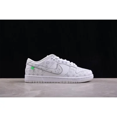 Louis Vuitton x Nike Dunk Low "White/Monogram" фото № 8