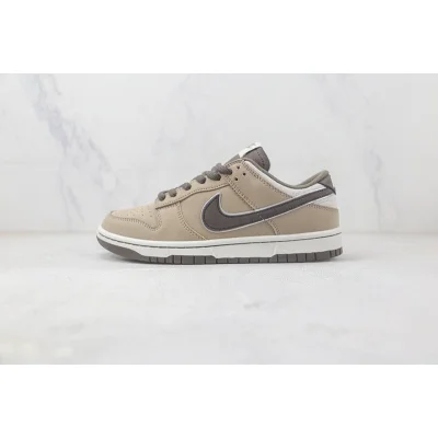 Otomo Katsuhiro x Nike SB Dunk Low "Light Brown" фото № 2