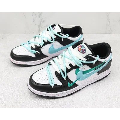 Nike SB Dunk Low "Multi-Swoosh" фото № 5 Nike SB Dunk Low "Multi-Swoosh" фото № 5