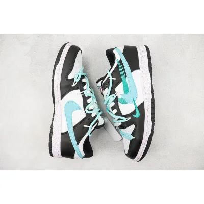 Nike SB Dunk Low "Multi-Swoosh" фото № 7 Nike SB Dunk Low "Multi-Swoosh" фото № 7