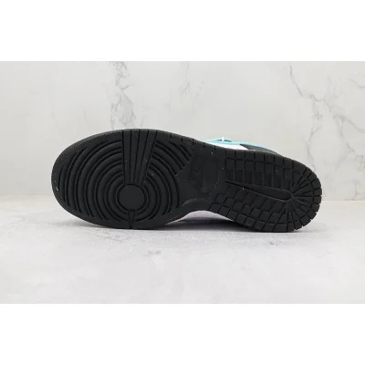 Nike SB Dunk Low "Multi-Swoosh" фото № 8 Nike SB Dunk Low "Multi-Swoosh" фото № 8