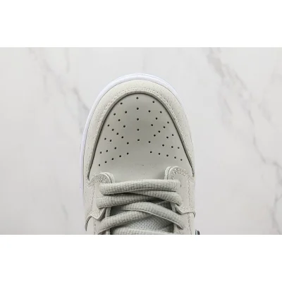 Nike SB Dunk Low "White Lobster" фото № 4