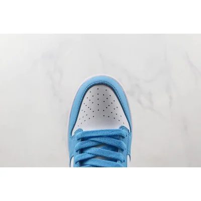 Kyrie Irving x Nike Dunk Low "Baltic Blue" фото № 3