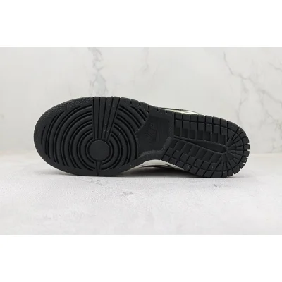 Otomo Katsuhiro x Nike SB Dunk Low "Steamboy OST/Khaki/Black" фото № 9