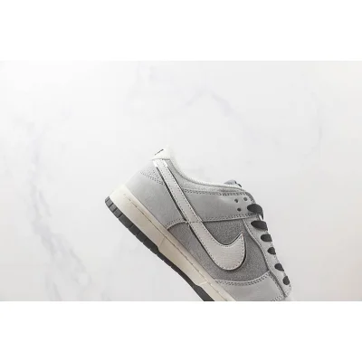 Otomo Katsuhiro x Nike SB Dunk Low "Steamboy OST/Grey/White" фото № 4