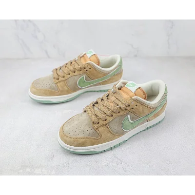 Otomo Katsuhiro x Nike SB Dunk Low "Steamboy OST/Beige/Brown" фото № 5