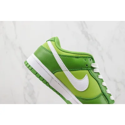 Nike Dunk Low "Chlorophyll" фото № 3