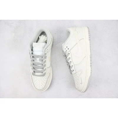 Nike Dunk Low "Light Bone" фото № 6 Nike Dunk Low "Light Bone" фото № 6