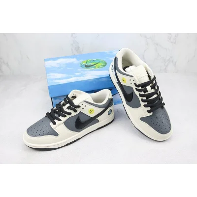 Nike Dunk Low "White/Black/Grey/Smiley" фото № 7