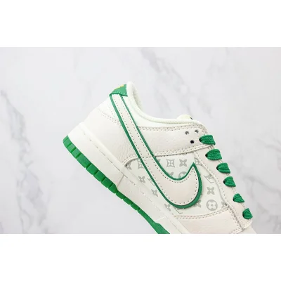 Louis Vuitton x Nike Dunk Low "Light Green/Off White/Silver" фото № 3