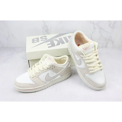 Nike SB Dunk Low "City of Love/Coconut Milk" фото № 7 Nike SB Dunk Low "City of Love/Coconut Milk" фото № 7