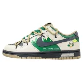 Nike Dunk Low "Christmas Tree"