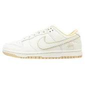 Stussy x Nike Dunk Low "Pearl White/Light Beige"