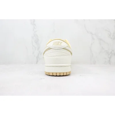 Stussy x Nike Dunk Low "Pearl White/Light Beige" фото № 9