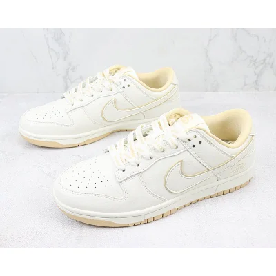 Stussy x Nike Dunk Low "Pearl White/Light Beige" фото № 5