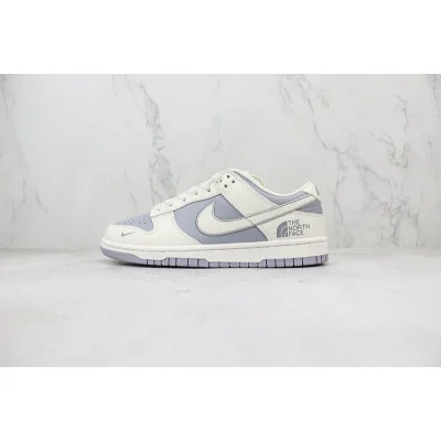 The North Face x Nike Dunk Low "Light Carbon/Mini Swoosh" фото № 2 The North Face x Nike Dunk Low "Light Carbon/Mini Swoosh" фото № 2