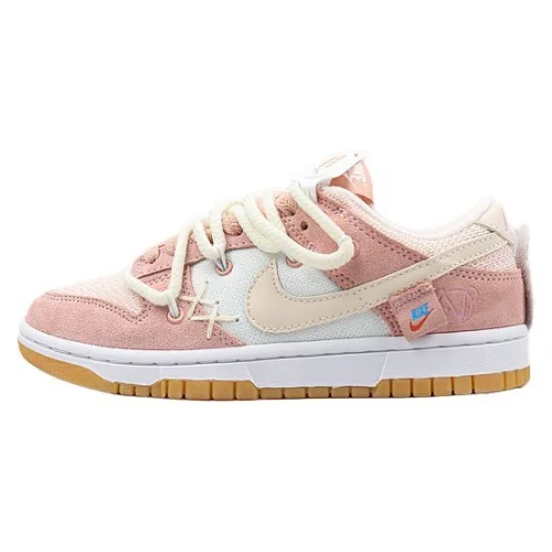 Nike Dunk Low SE "Teddy Bear"