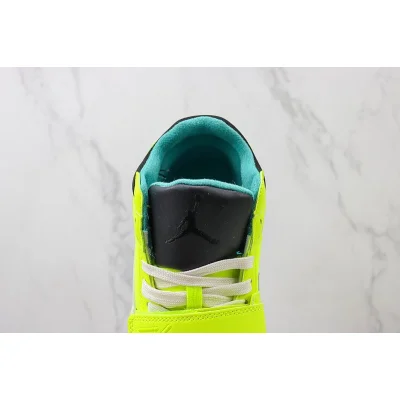 Travis Scott x Jordan Cut The Check "Neon Yellow" фото № 5